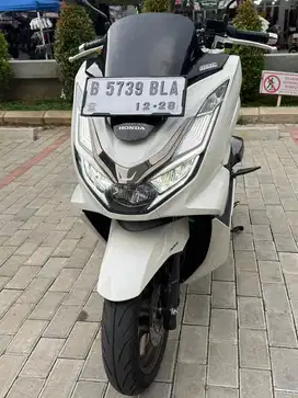 PCX  ABS 2023 km 3 rb an seperti baru