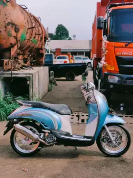 Scoopy 2013 standrt