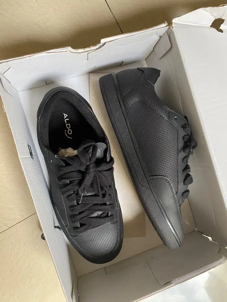 Sepatu Aldo size 40
