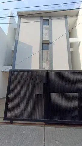 Di Jual Rumah di Senayan DKI Jakarta