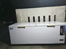Freezer bok merek RSA kapasitas 1200 liter