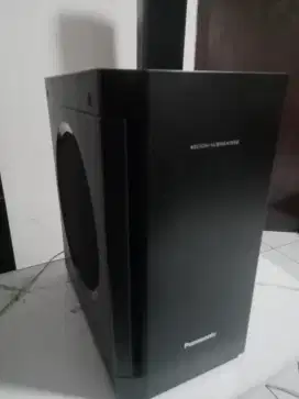 Panasonic Sub Woofer SB-HW860, Bagus Normal