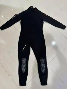 Wetsuit diving aqualung
