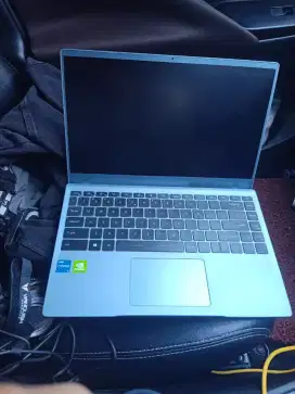 Laptop MSI modern 14 B11SB