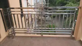 Reling balkon stenlis, Bisa Costum