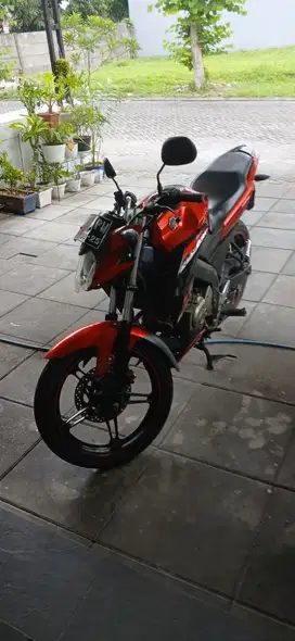 JUAL MOTOR VIXION 2015