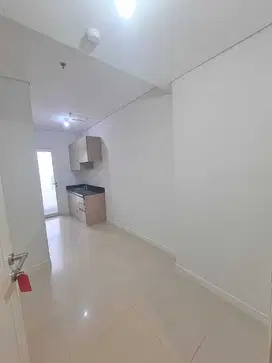 1BR Unfurnished Apartemen Madison Park - Mall Central Park