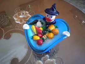 Hiasan asbak kristal lemari pajangan ruang tamu