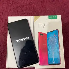 OPPO F9 4/64 (stuck logo)