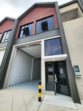 Gudang Multiguna Bizpark PIK 2 9x30 Strategis Bisa Gandeng/Satuan