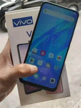 Vivo v15 8/256 biru