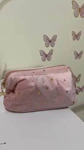Pouch Makeup Cute / Coquette. Masih baru murmer parah