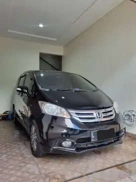 Honda freed e psd matic 2014