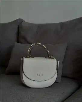 Slingbag Elle putih