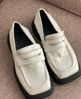 Sepatu/Wedges Putih