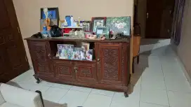 Lemari jati kuno