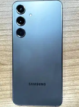 Samsung S24 8/256GB like a new