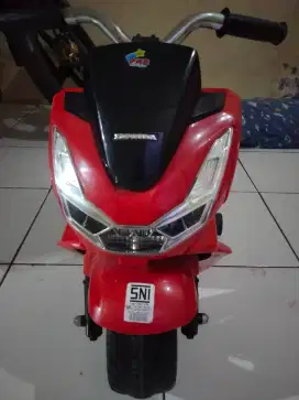 MOTOR AKI K612C - HONDA PCX (OFFICIAL LICENSED HONDA)