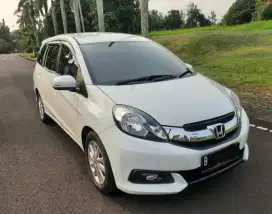 Mobilio 1.5 EM-CVT Automatic Putih