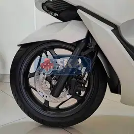 Honda PCX 160 CBS Tahun 2024
