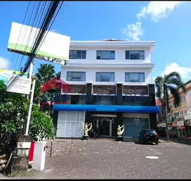 Ruko disewakan ex bank 4 lantai full furnished strategis dan ramai