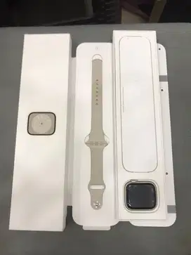Apple Watch Series 8 45mm Starlight
