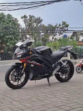 YAMAHA R15 VVA V3 KM 22RB ASLI 2019 MULUS