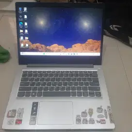 Lenovo ideapad slim 3 warna silver
