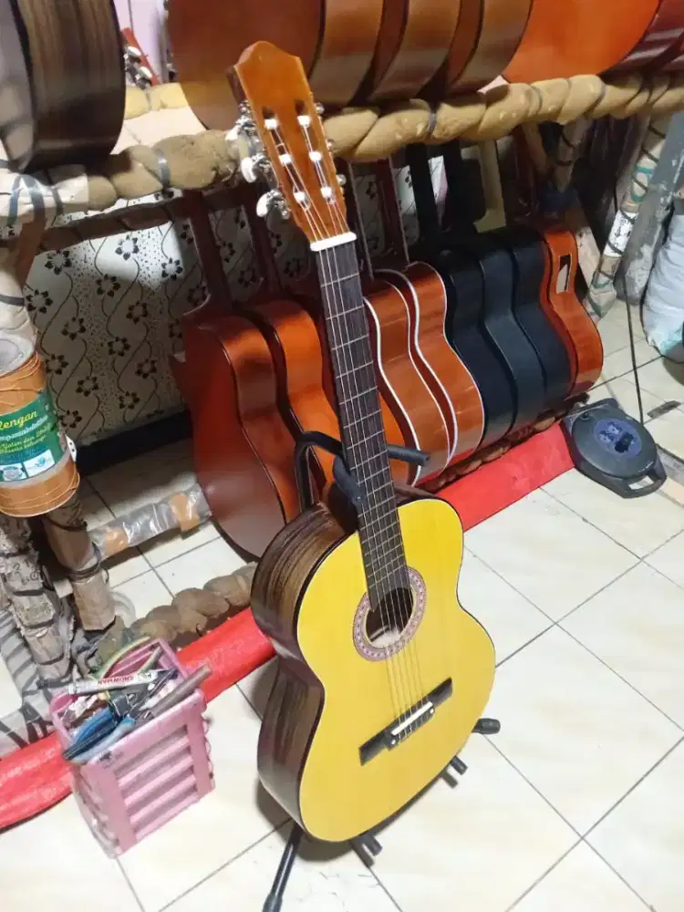 Gitar classic pemula