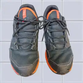 Sepatu trail adidas terrex bekas original