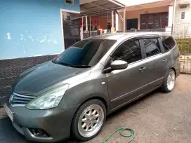 Gr.Livina MT Bensin.pjk on..velg HSR