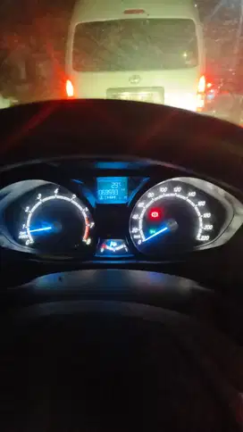 Ford Fiesta Merah 2014