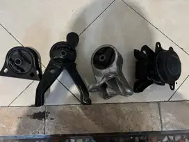 Engine Mounting Grandis 1 Set