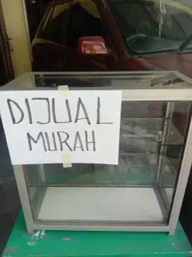 Dijual cepat etalase kaca