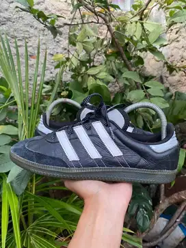 Adidas Samba second