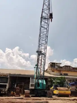DIJUAL CROWLER CRANE P&H 670S 70 TON 2006