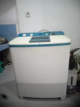 mesin cuci polytron 7kg