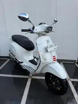Vespa Sprint S 2023 White Innocenza