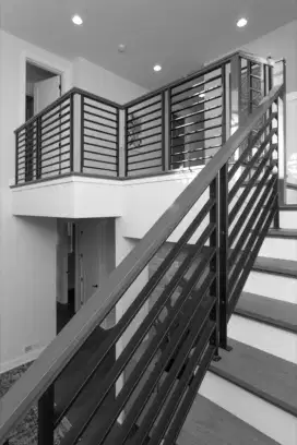 RAILING TANGGA BESI – KOKOH & ELEGAN!