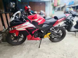 CBR 150R 2015 ISTIMEWA