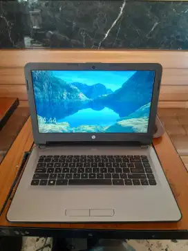 Laptop HP 14 AMD A9-7410 (Quadcore) VGA Radeon R5