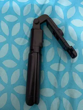 Tripot HP ukuran kecil