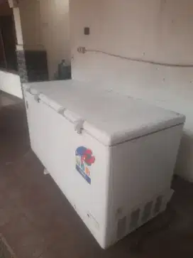 Jual cepat Frezer 600liter