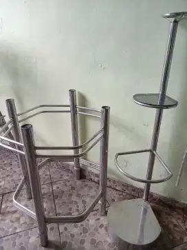 Meja makan dan rak hias stainless steel