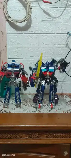 Action figure Optimus prime big size kw