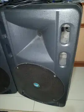 Speaker aktif rcf art 500a