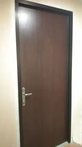 Kusen Alumunium Set Pintu HPL