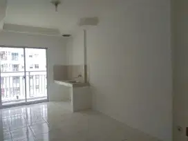 Disewakan apartemen 3 kamar nonFurnish di medit 2
