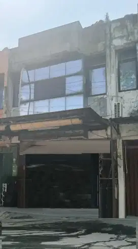 Dijual ruko siap pakai hrg nego di TAMAN HARAPAN BARU BEKASI C0314