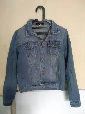 Jaket Levis cewe